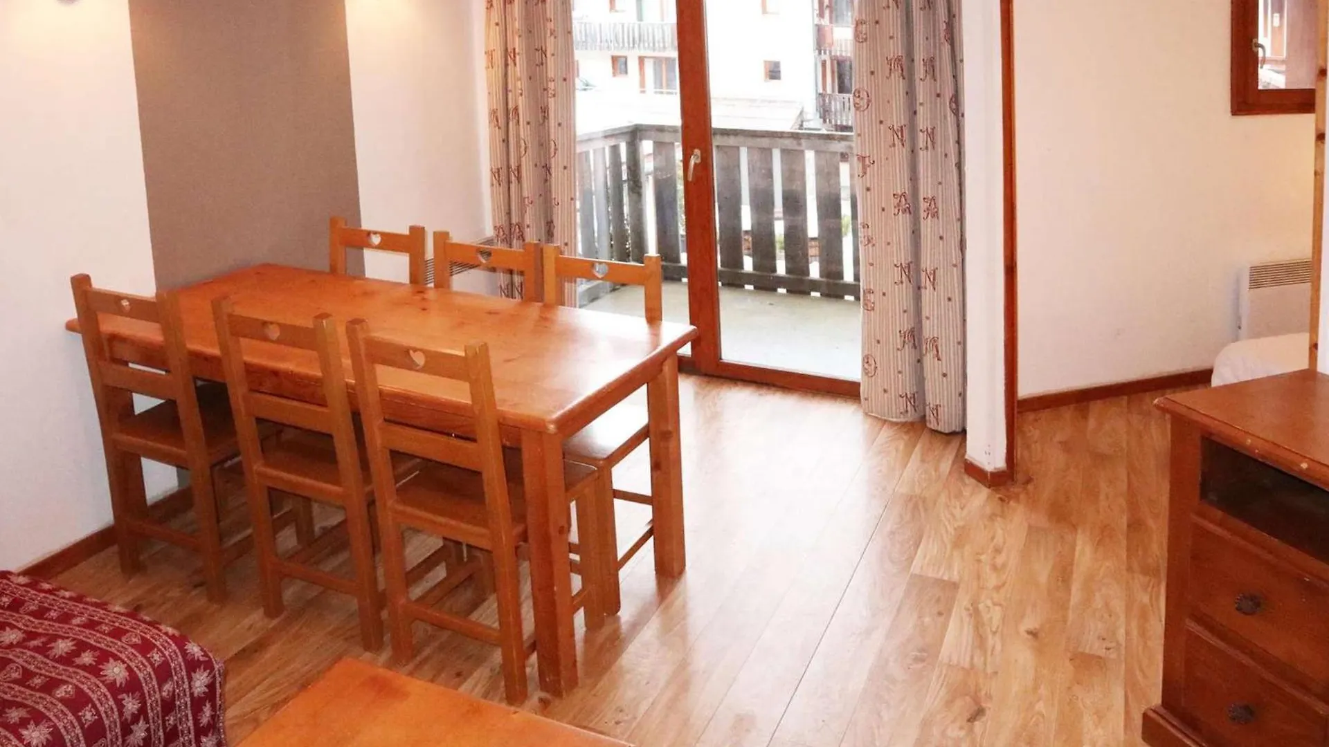 Apt 2 Pieces Les Orres 1800 Avec Piscine, Sauna, Animaux Admis - Fr-1-322-663